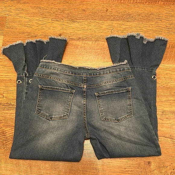 Current Air Ruffle Bell Bottom Capri Jeans Frayed Waist GG - Picture 2 of 4